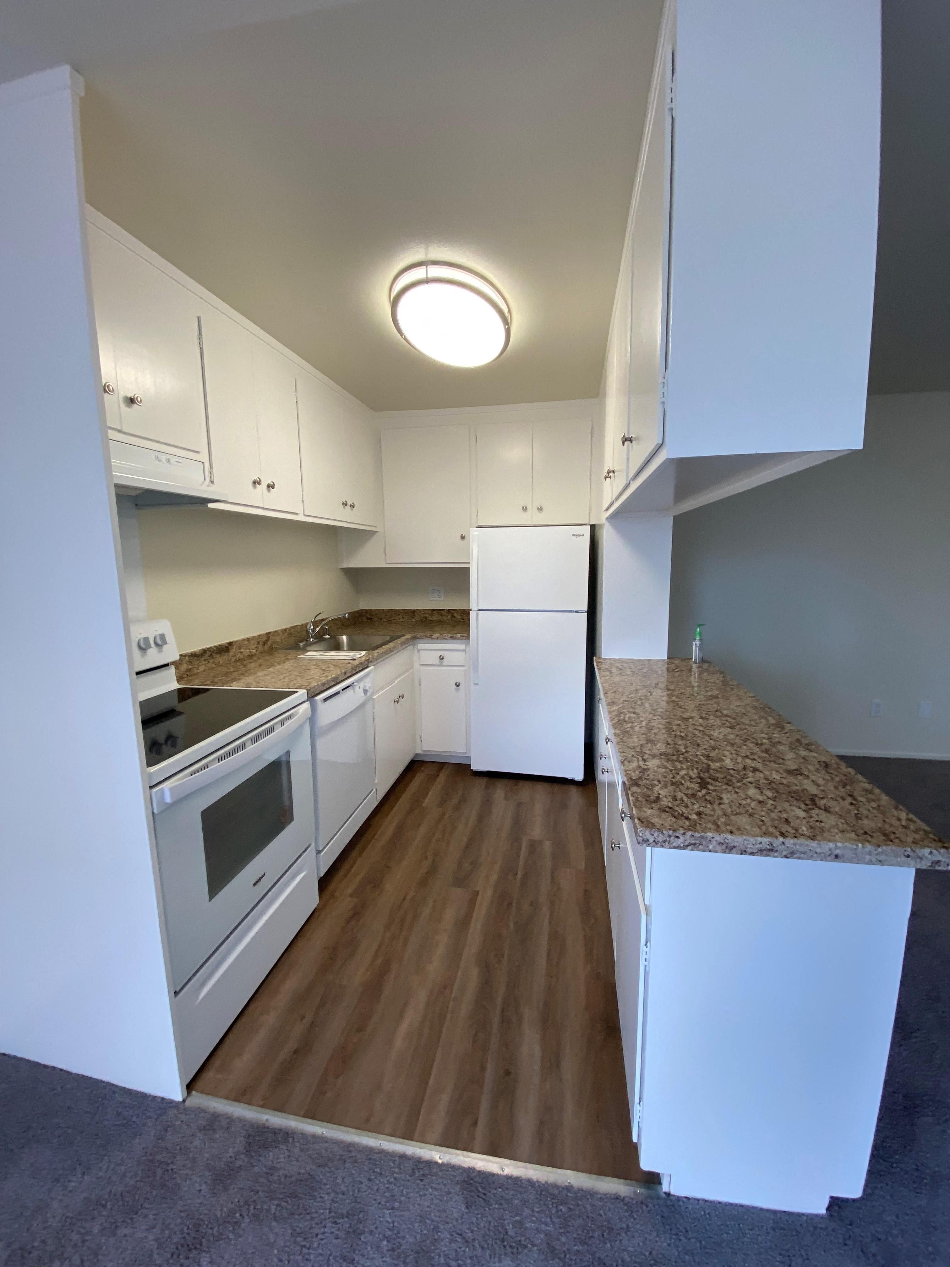 San Mateo Apartments photo 4
